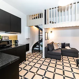 Appartement Luxurious Triplex - Marais & Montorgueil, Parijs