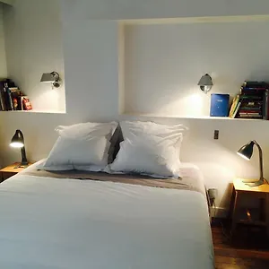Chez Vous St Honoré Apartment